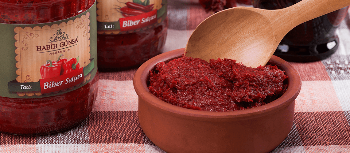 Tatlı Biber Salçası